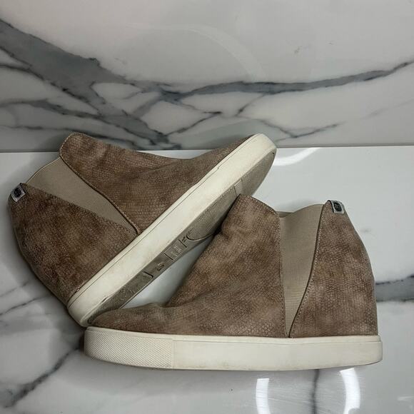 Coconuts by Matisse | Women's Tan Faux Suede Lure Wedge Sneaker Booties Sz 7.5 - Picture 7 of 8